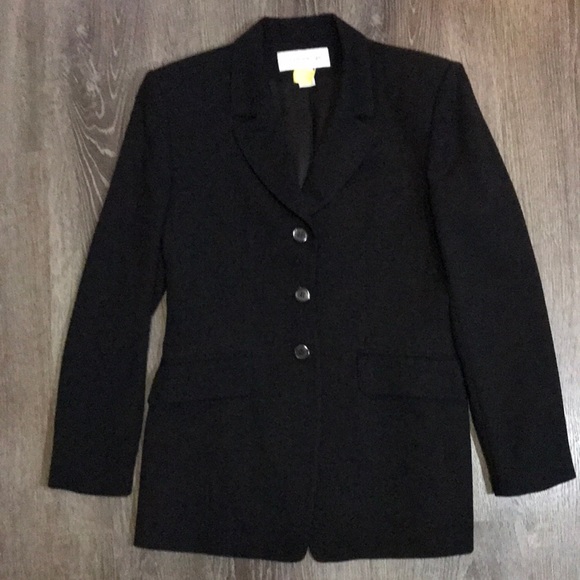 Jones New York Jackets & Blazers - Jones New York fitted wool blazer